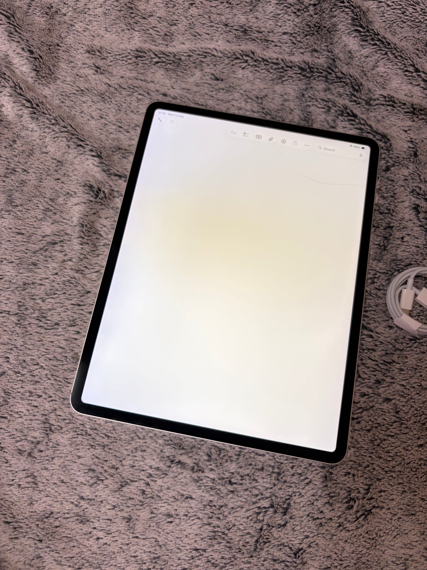 Apple iPad Pro 12.9 inch 3rd Gen 256gb WiFi/Cellular (Unlocked) - Minor Fault.