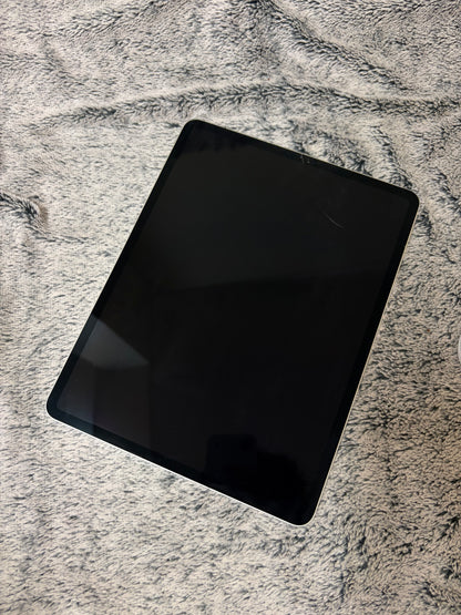 Apple iPad Pro 12.9 inch 3rd Gen 256gb WiFi/Cellular (Unlocked) - Minor Fault.