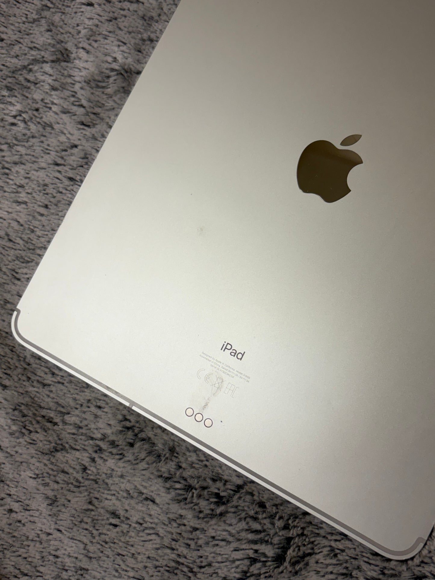 Apple iPad Pro 12.9 inch 3rd Gen 256gb WiFi/Cellular (Unlocked) - Minor Fault.