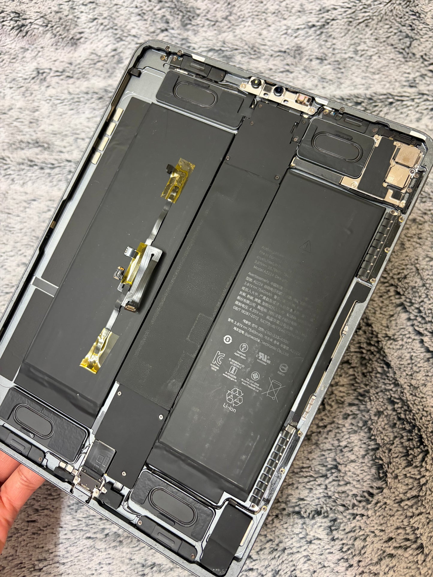 Apple iPad Pro 11 inch 2nd Gen (2020) 128gb WiFi - Logic Board Fault - Repairs.