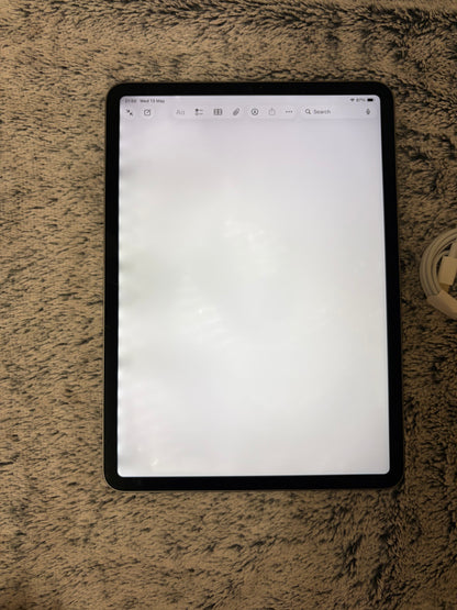Apple iPad Pro 11 inch 3nd Gen (M1-2021) - 256gb WiFi/Cellular - Minor Fault.