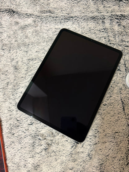Apple iPad Pro 11 inch 2nd Gen (2020) - 128gb WiFi - Fully Working.
