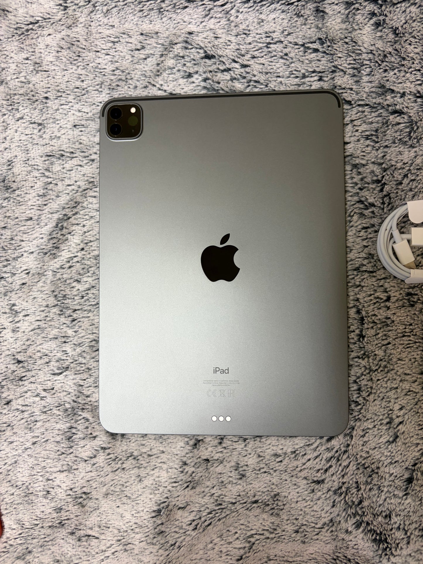 Apple iPad Pro 11 inch 2nd Gen (2020) - 128gb WiFi - Fully Working.