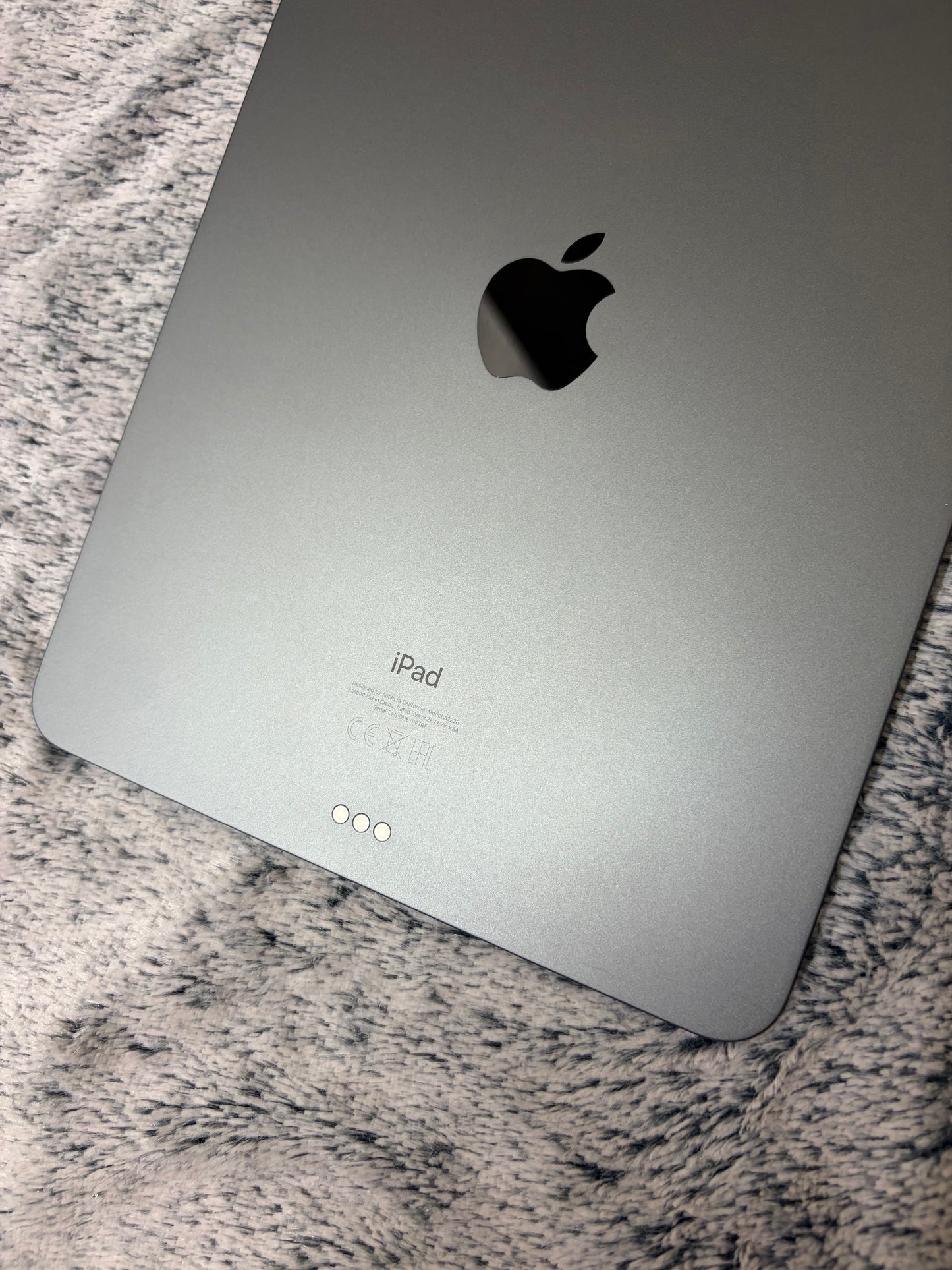 Apple iPad Pro 11 inch 2nd Gen (2020) - 128gb WiFi - Fully Working.