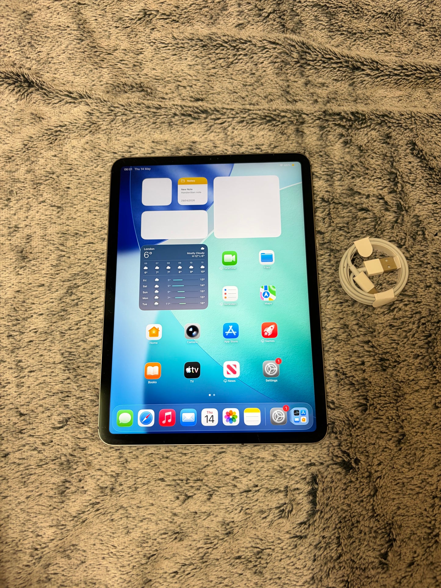 Apple iPad Pro 11 inch 1st Gen -  512gb WiFi/Cellular (Unlocked).