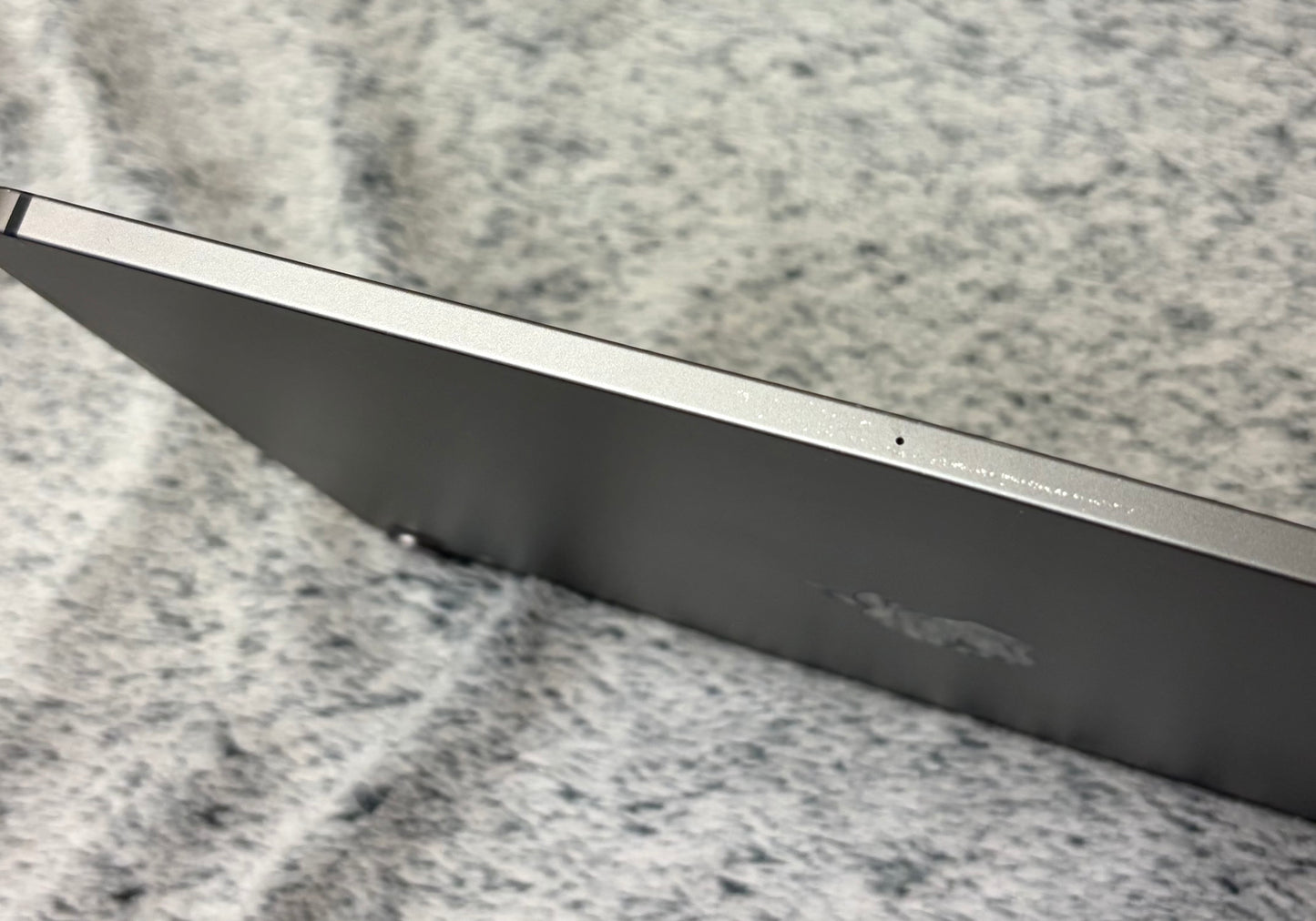 Apple iPad Pro 11 inch 1st Gen -  512gb WiFi/Cellular (Unlocked).