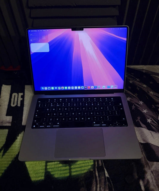 Apple Macbook Pro 14 inch 2023 - M2 MAX, 32gb RAM, 1TB SSD - MDM Bypassed.