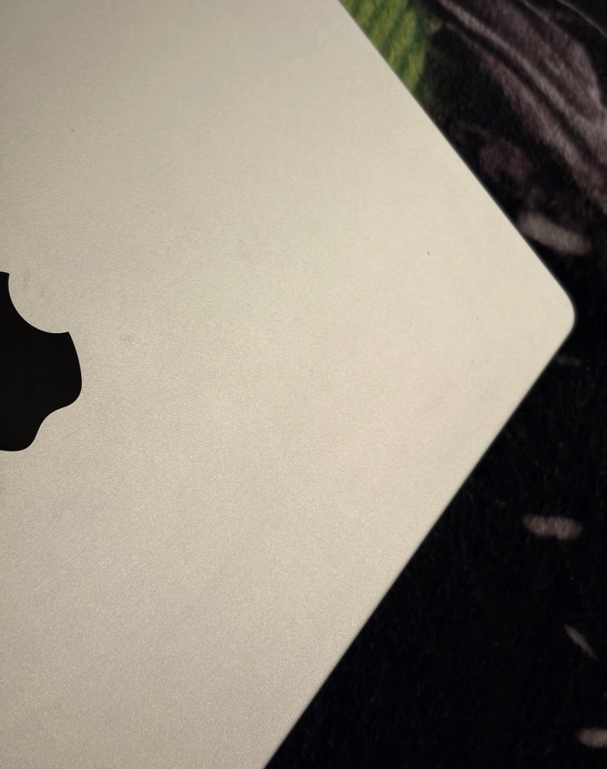 Apple Macbook Pro 14 inch 2023 - M2 MAX, 32gb RAM, 1TB SSD - MDM Bypassed.