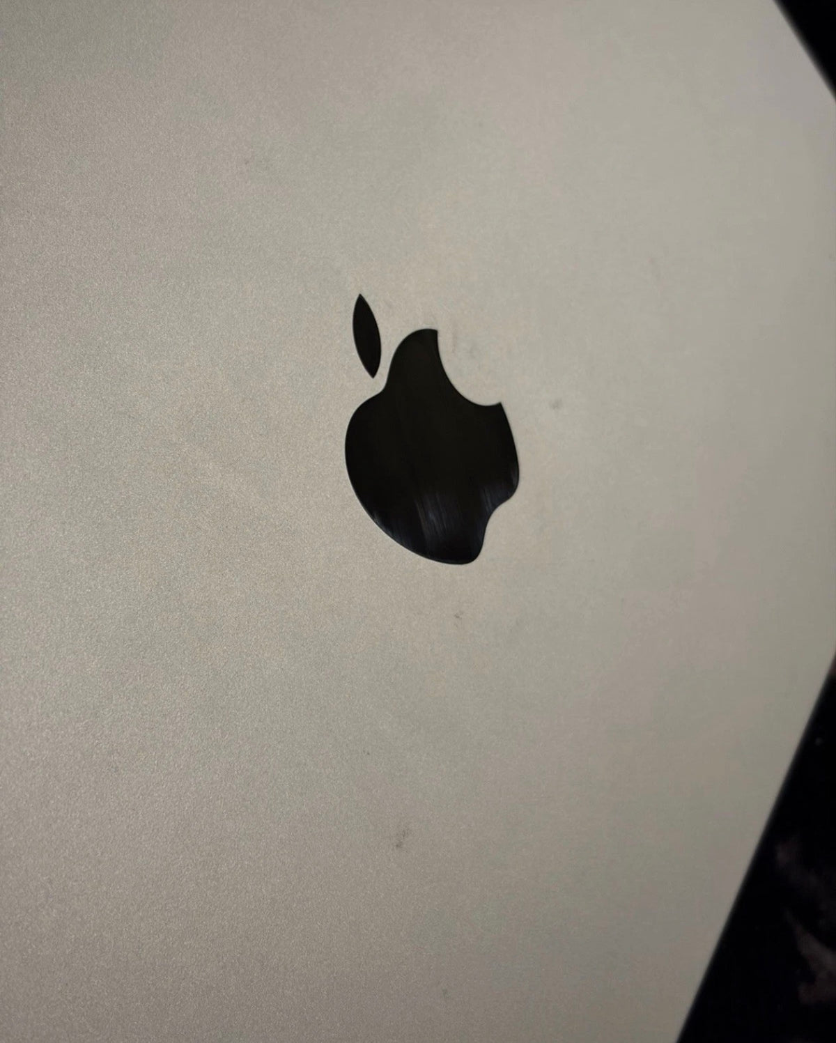 Apple Macbook Pro 14 inch 2023 - M2 MAX, 32gb RAM, 1TB SSD - MDM Bypassed.