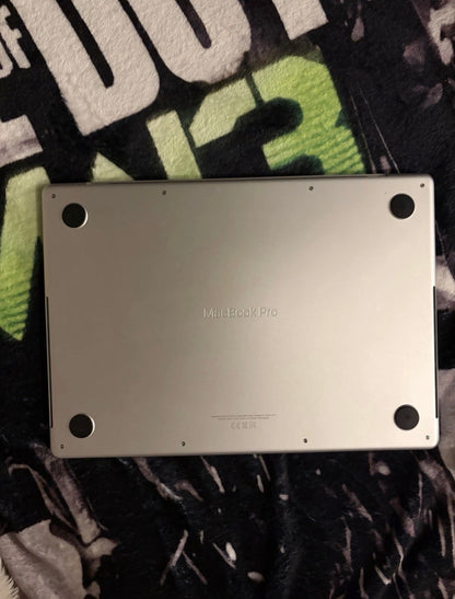 Apple Macbook Pro 14 inch 2023 - M2 MAX, 32gb RAM, 1TB SSD - MDM Bypassed.