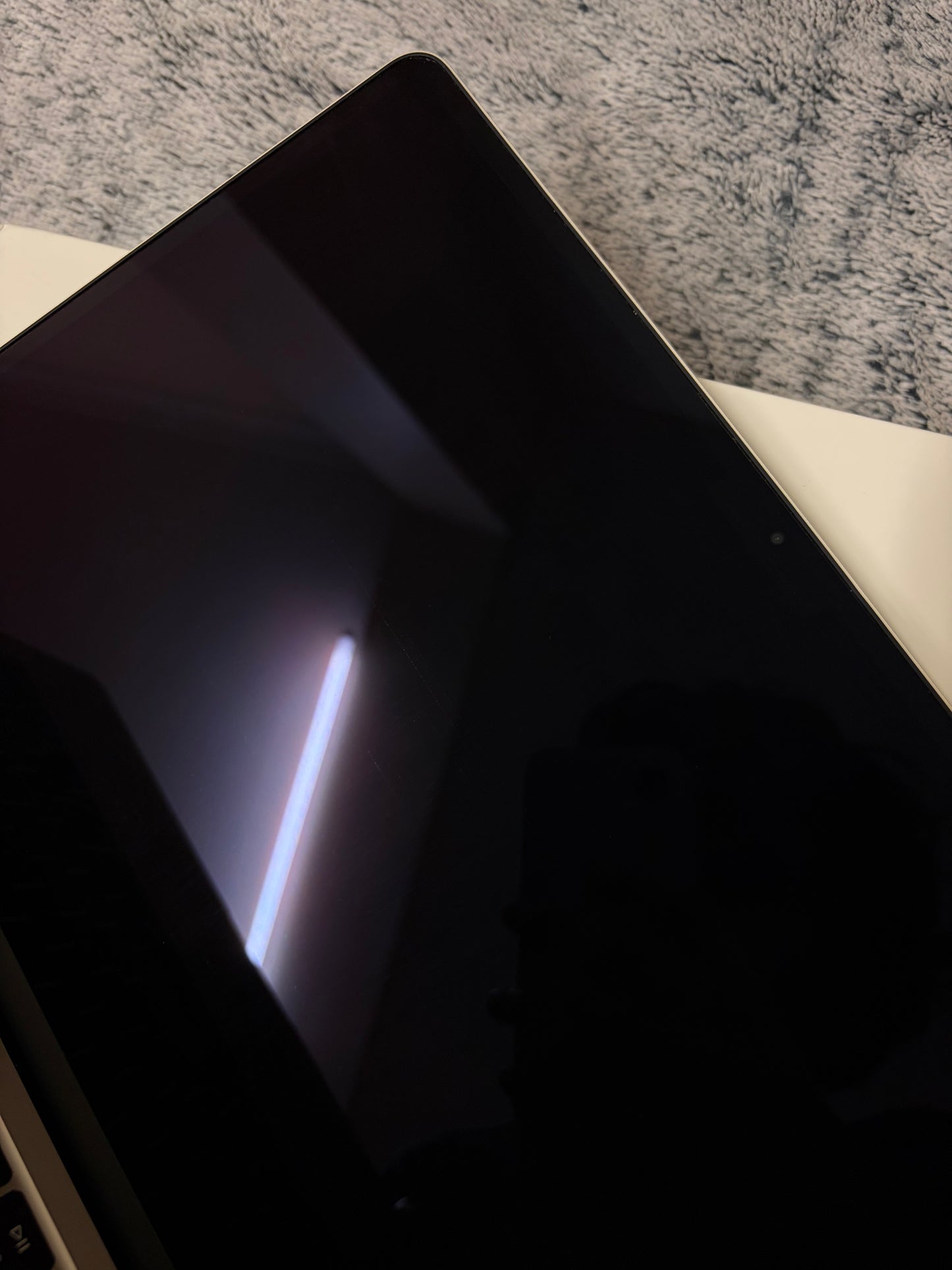 Apple Macbook Air 13 inch 2022 - M2, 8gb RAM, 256gb SSD - Fully Working/Boxed.