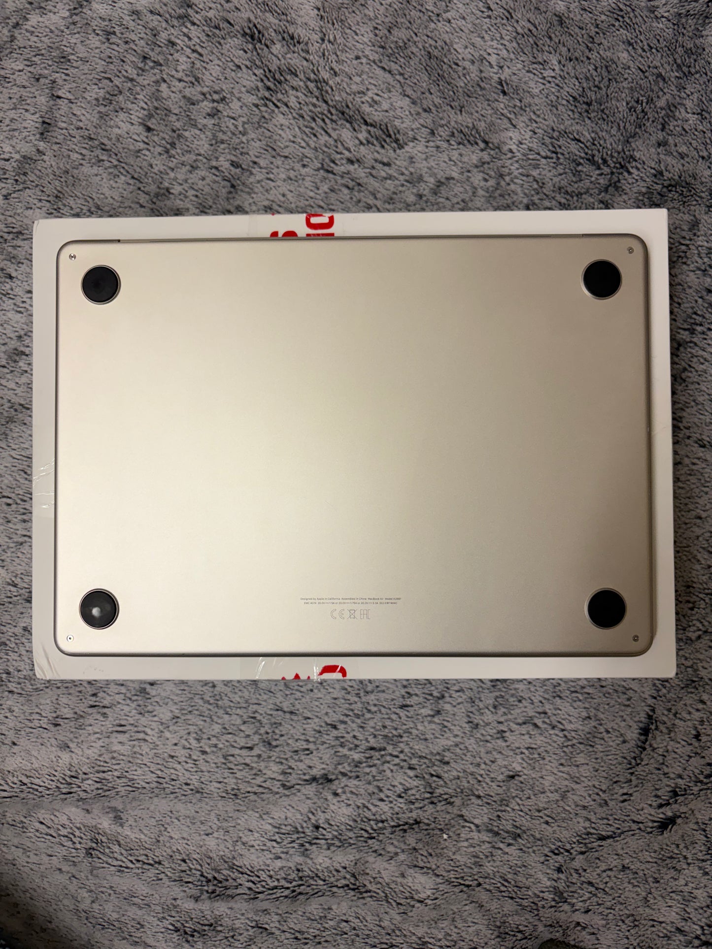 Apple Macbook Air 13 inch 2022 - M2, 8gb RAM, 256gb SSD - Fully Working/Boxed.