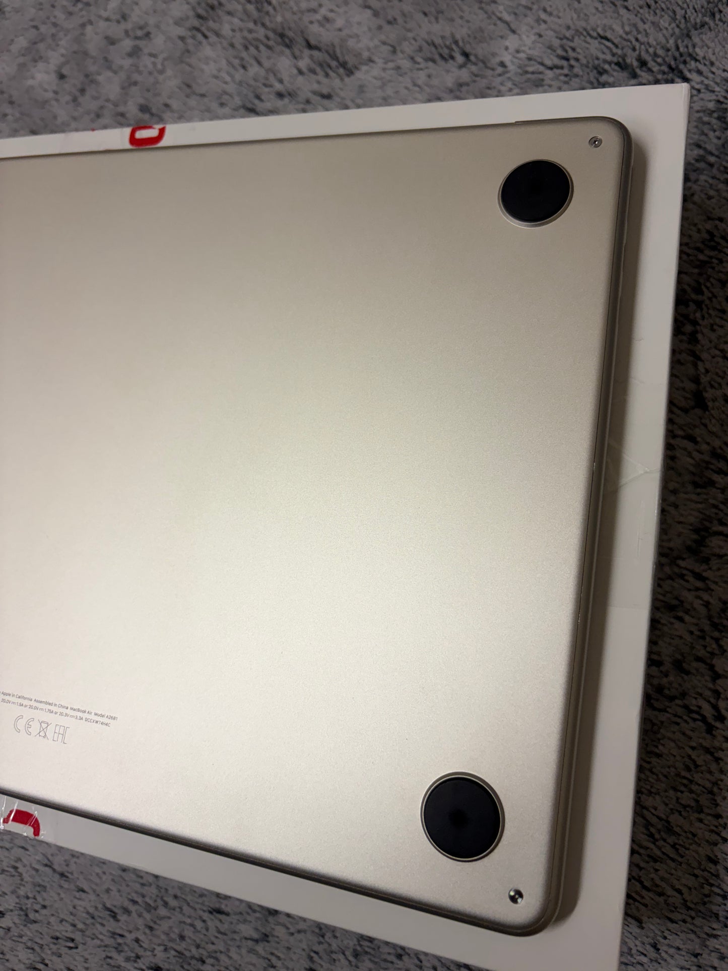 Apple Macbook Air 13 inch 2022 - M2, 8gb RAM, 256gb SSD - Fully Working/Boxed.