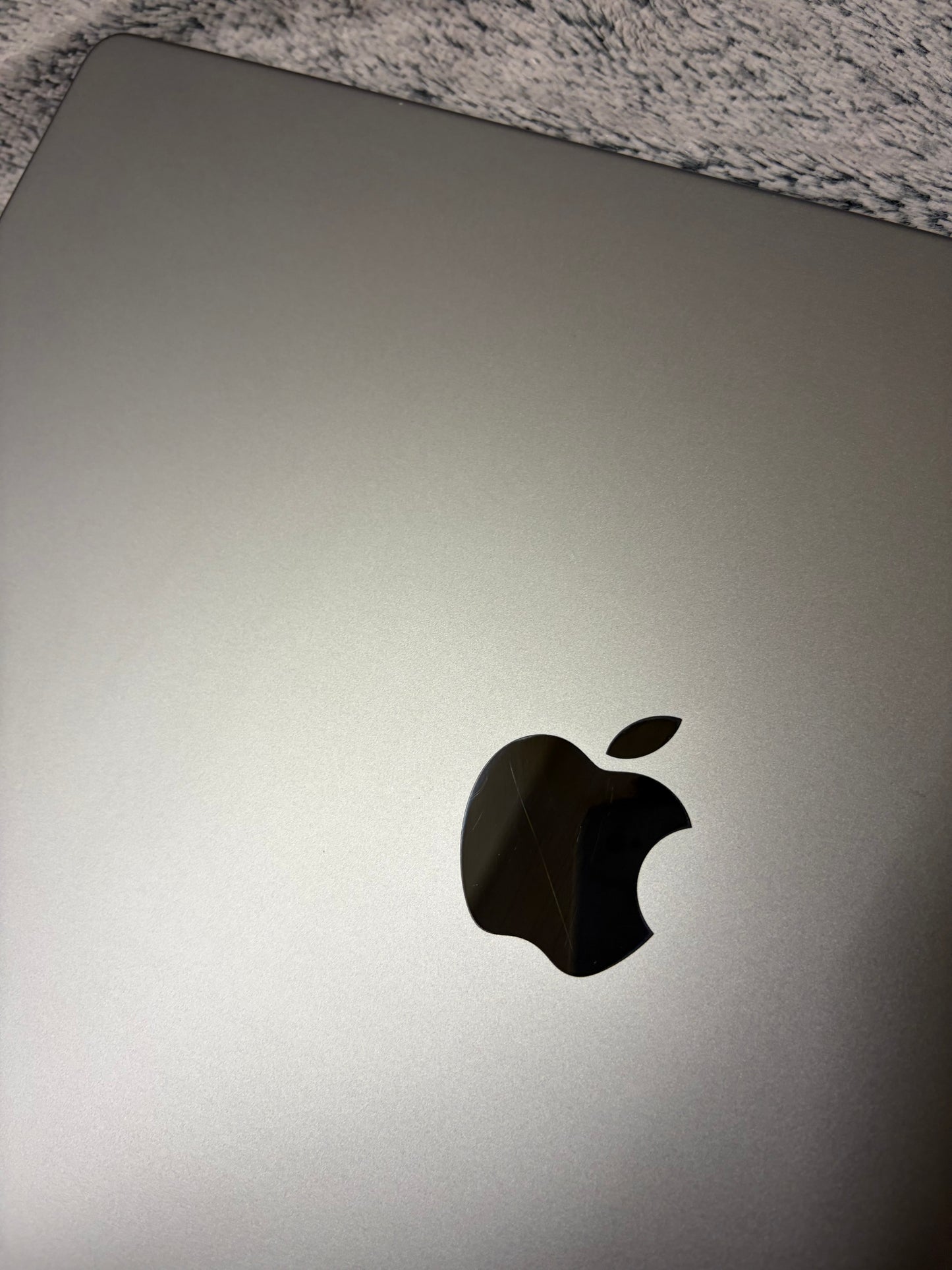 Apple Macbook Pro 16 inch 2023 - M2 Pro, 32gb RAM, 512gb SSD - Fully Working!