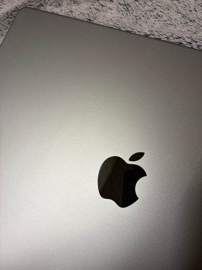 Apple Macbook Pro 16 inch 2023 - M2 Pro, 32gb RAM, 512gb SSD - Fully Working!