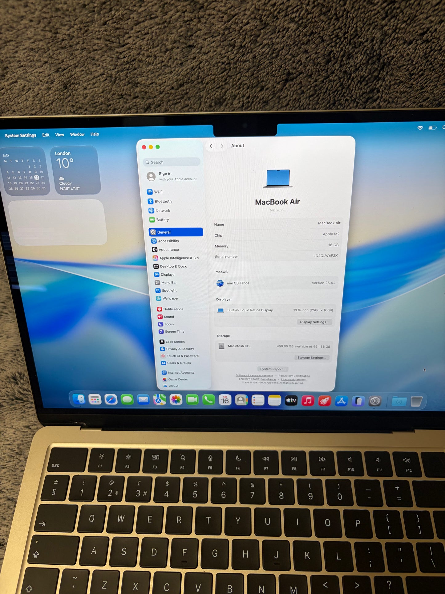 Apple Macbook Air 13 inch 2022 - M2, 16gb RAM, 512gb SSD - MDM Bypassed.