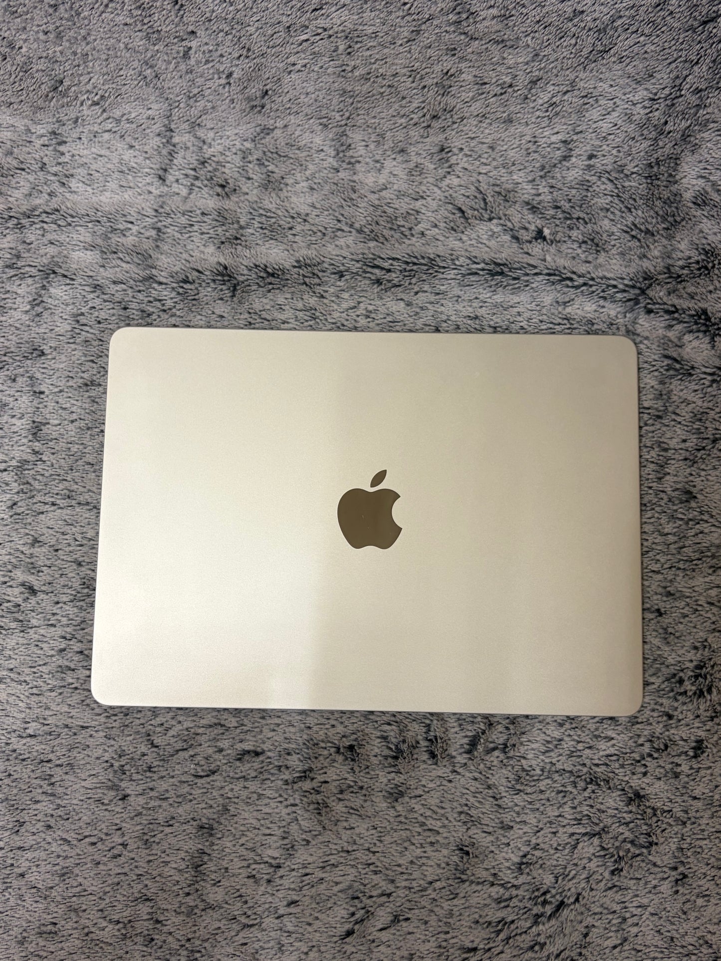Apple Macbook Air 13 inch 2022 - M2, 16gb RAM, 512gb SSD - MDM Bypassed.