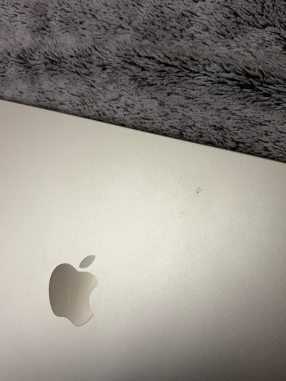 Apple Macbook Air 13 inch 2022 - M2, 16gb RAM, 512gb SSD - MDM Bypassed.