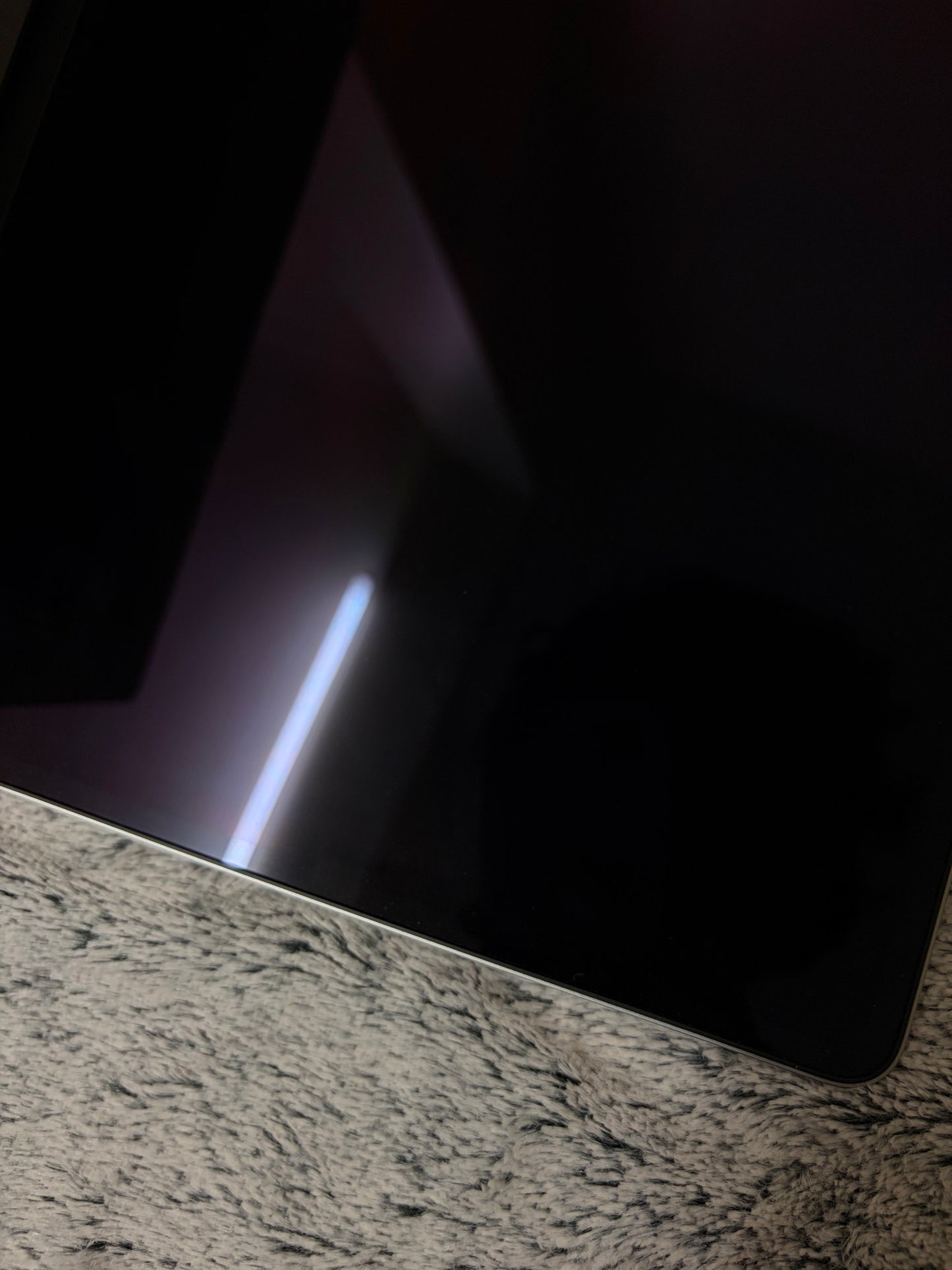 Apple Macbook Air 15 inch 2023 - M3, 16gb RAM, 512gb SSD - MDM Bypassed.