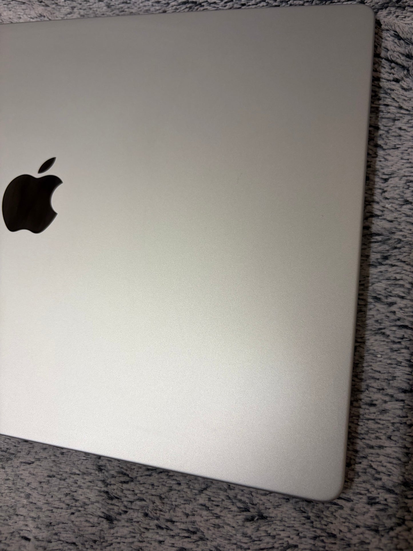 Apple Macbook Pro 16 inch 2021 - M1 Pro, 32gb RAM, 512gb SSD - MDM Bypassed.