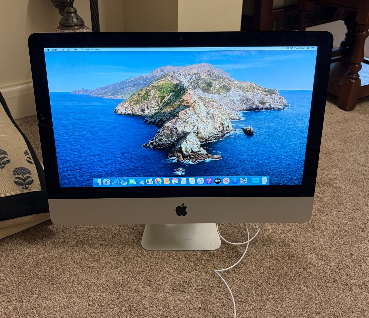 Apple iMac 21.5 inch 2012 - i5, 8gb RAM, 512gb HDD - Fully working - Cracked Screen.