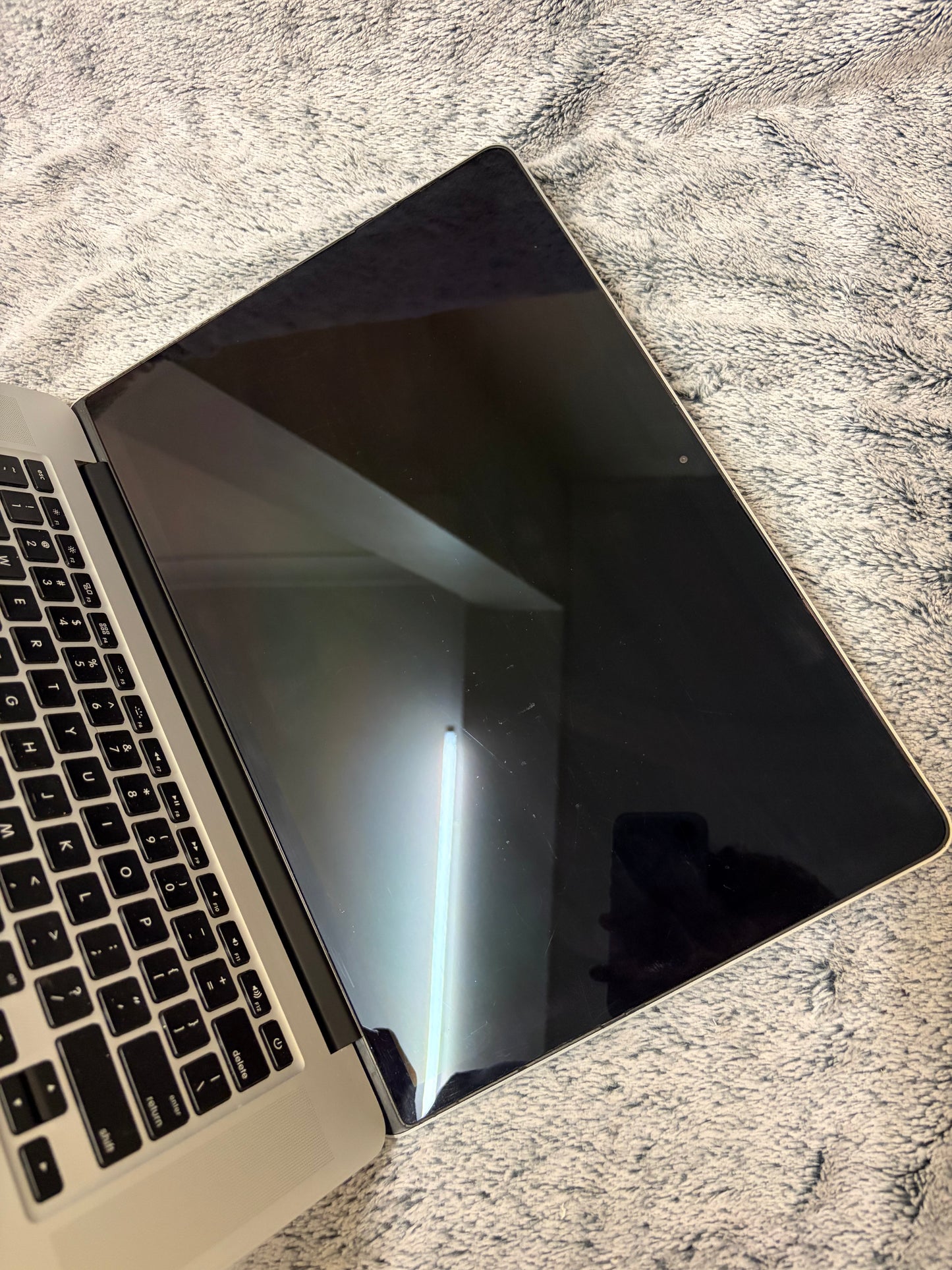 Apple Macbook Pro 15 inch 2014 - i7, 16gb RAM, 512gb SSD - Needs Repair.