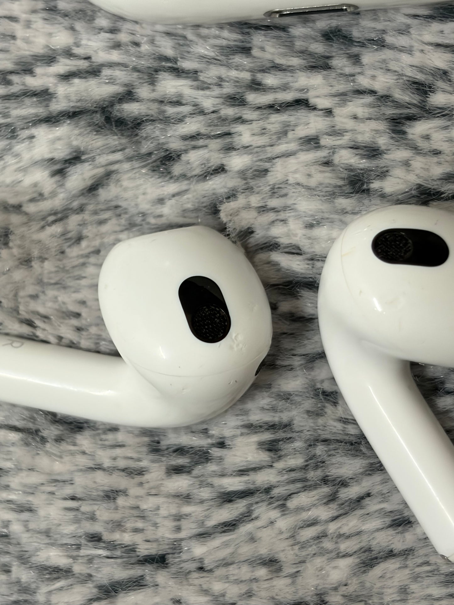Apple AirPods 3rd Generation - FAULTY