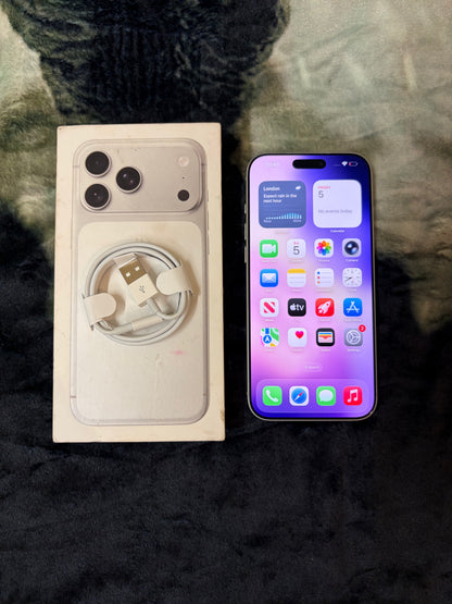 Apple iPhone 17 Pro Max - Silver - 256gb (Unlocked) BOXED!