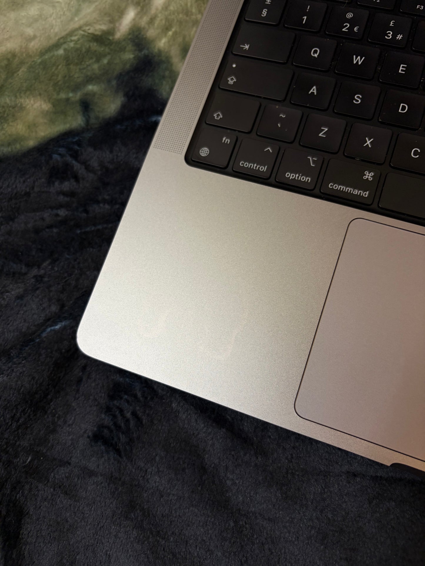 Apple Macbook Pro 14 Inch M1/2 Pro 2021/2023 - iCloud Locked. Good For Parts!