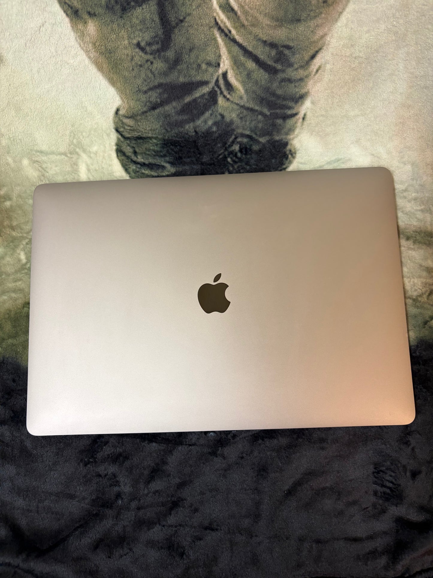 Apple Macbook Pro 16 Inch 2019 - iCloud Locked. Good For Parts!