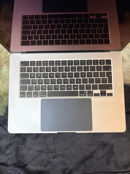 Apple Macbook Air 15 Inch M3/4 (2024/2025) Sky Blue - Screen/Keyboard ONLY. Fully Working.
