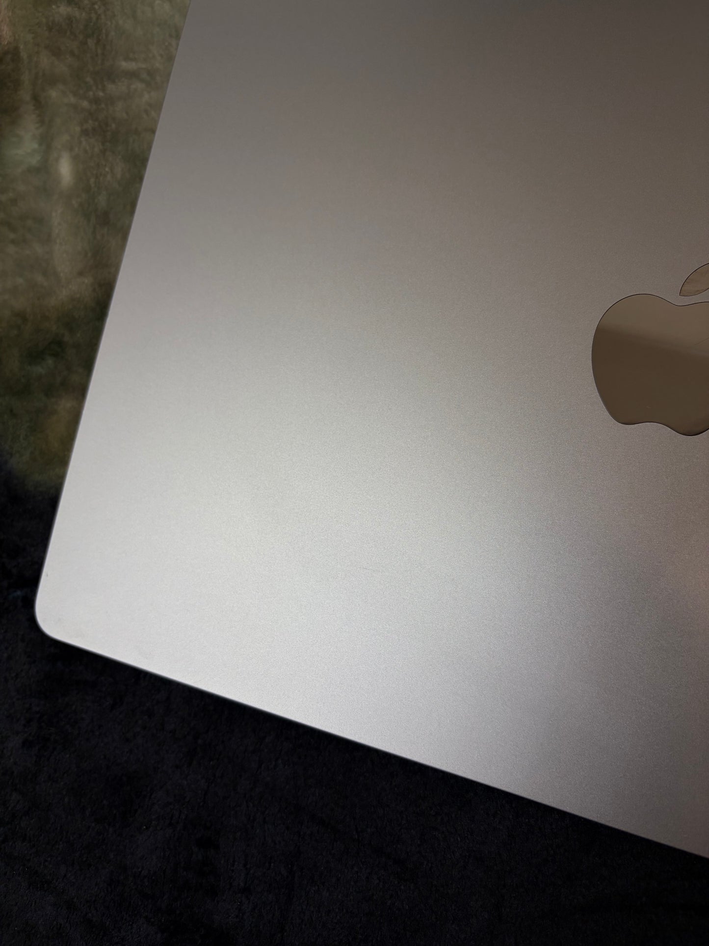 Apple Macbook Air 15 Inch M3/4 (2024/2025) Sky Blue - Screen/Keyboard ONLY. Fully Working.
