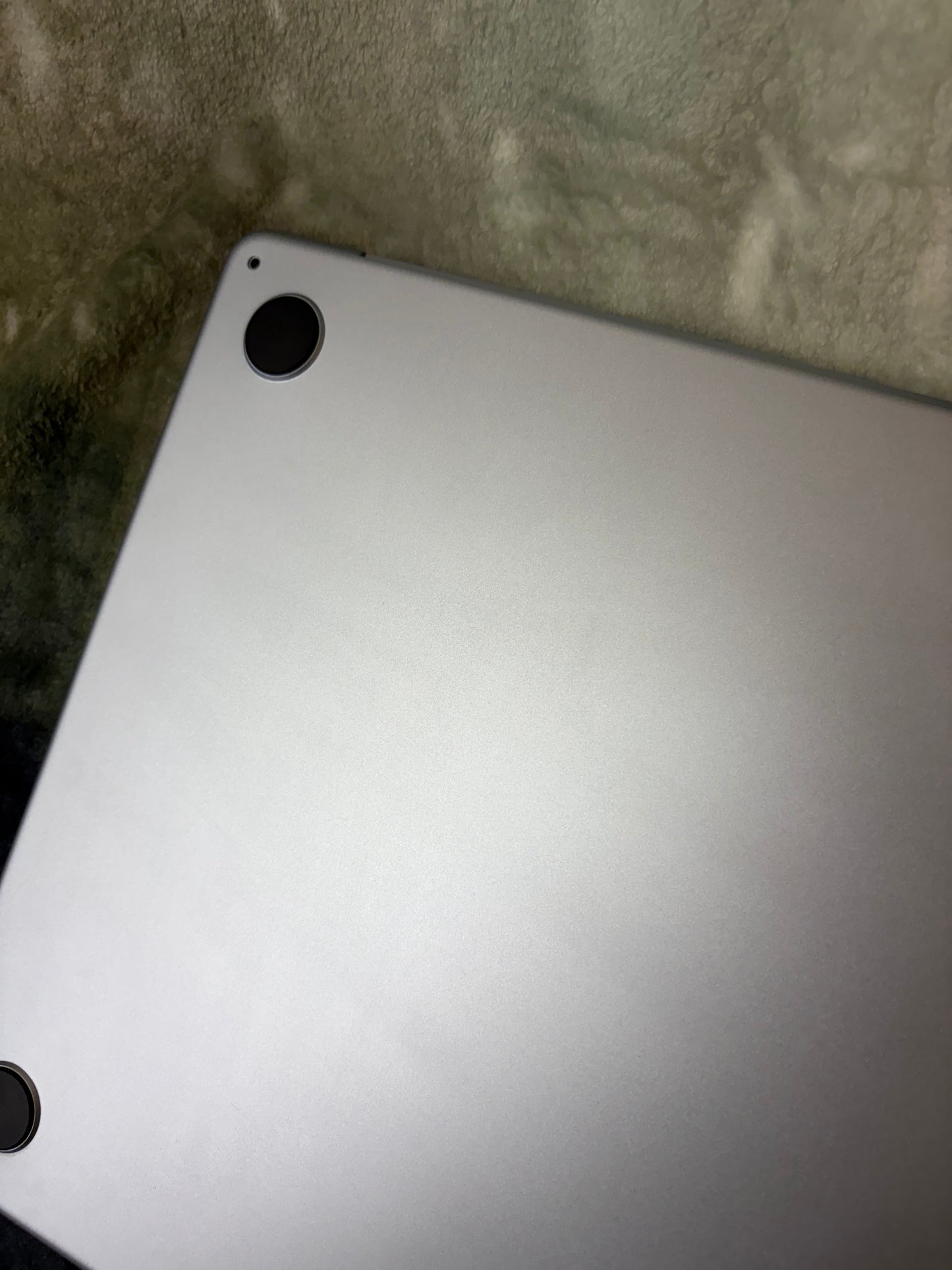 Apple Macbook Air 15 Inch M3/4 (2024/2025) Sky Blue - Screen/Keyboard ONLY. Fully Working.