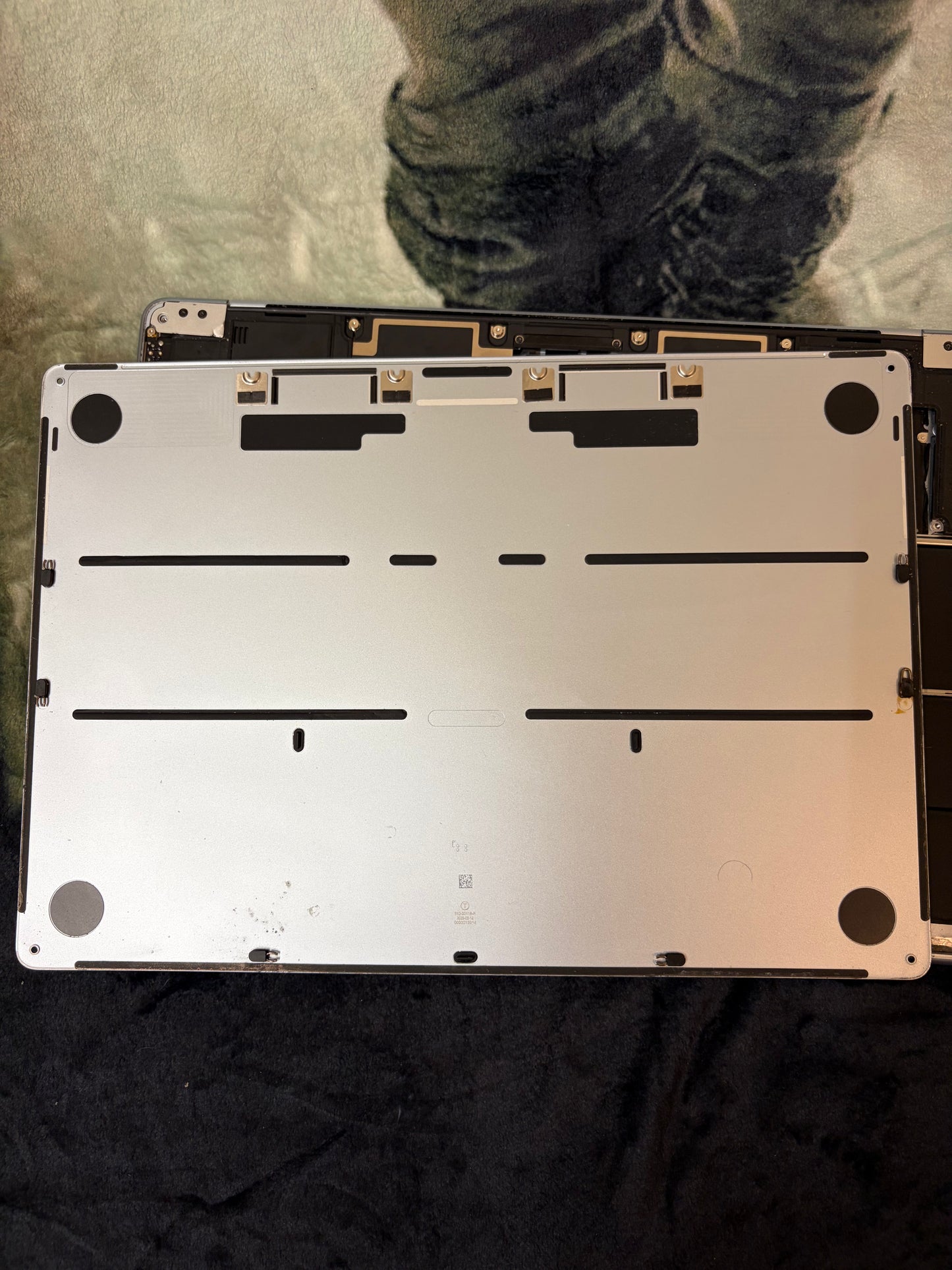 Apple Macbook Air 15 Inch M3/4 (2024/2025) Sky Blue - Screen/Keyboard ONLY. Fully Working.