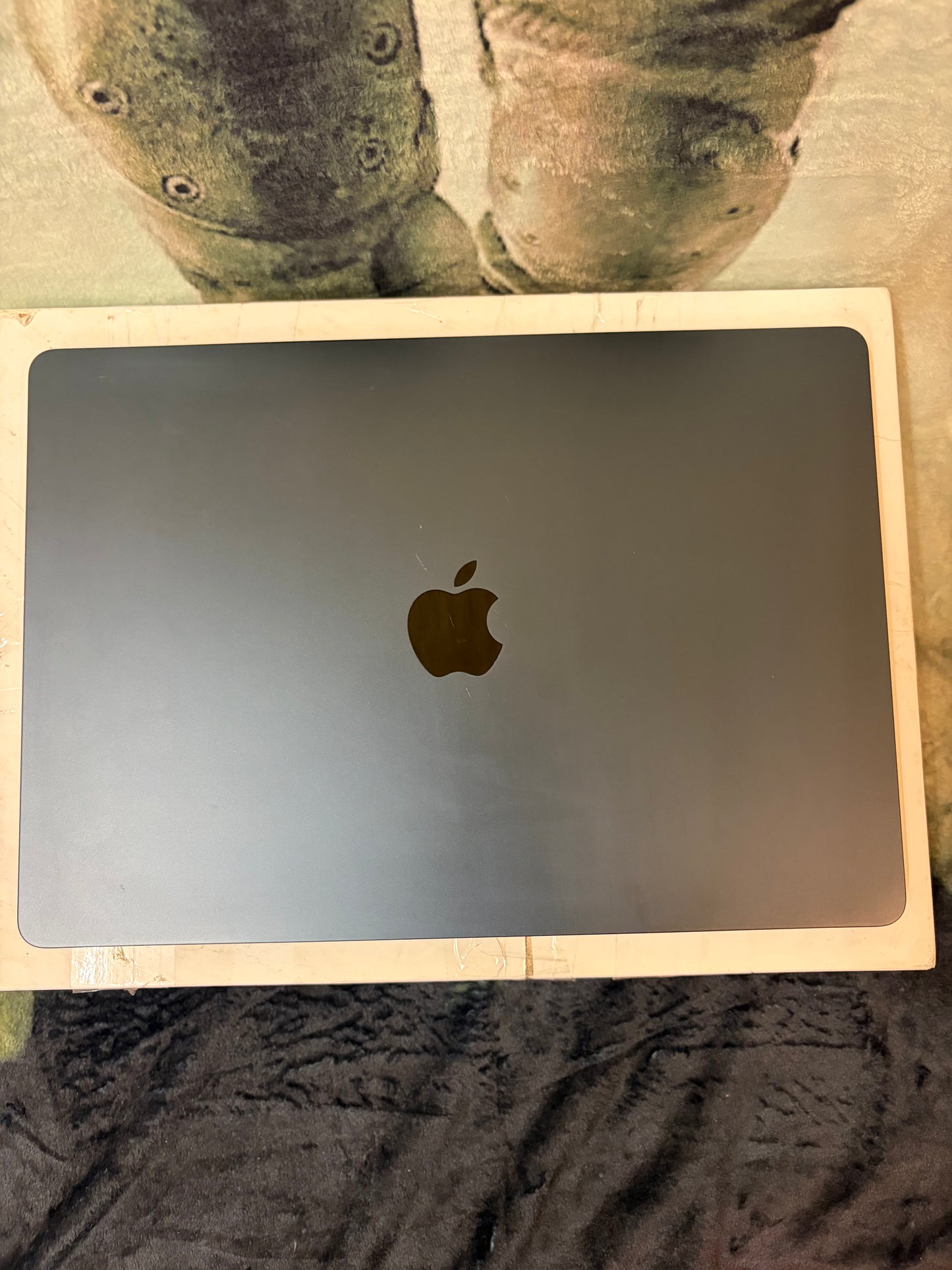 Apple Macbook Air 15 Inch M4 (2025) - Screen/Palmrest ONLY. Faulty