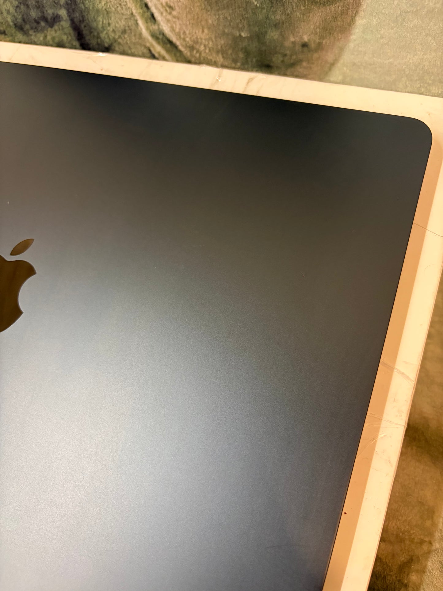 Apple Macbook Air 15 Inch M4 (2025) - Screen/Palmrest ONLY. Faulty