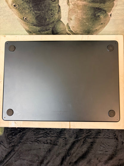 Apple Macbook Air 15 Inch M4 (2025) - Screen/Palmrest ONLY. Faulty