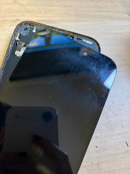 Apple iPhone 15 Plus Aftermarket Screen ONLY. WORKING / Cacked.