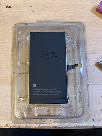 Apple iPhone 15 Battery - GENUINE replacement (84% Health)