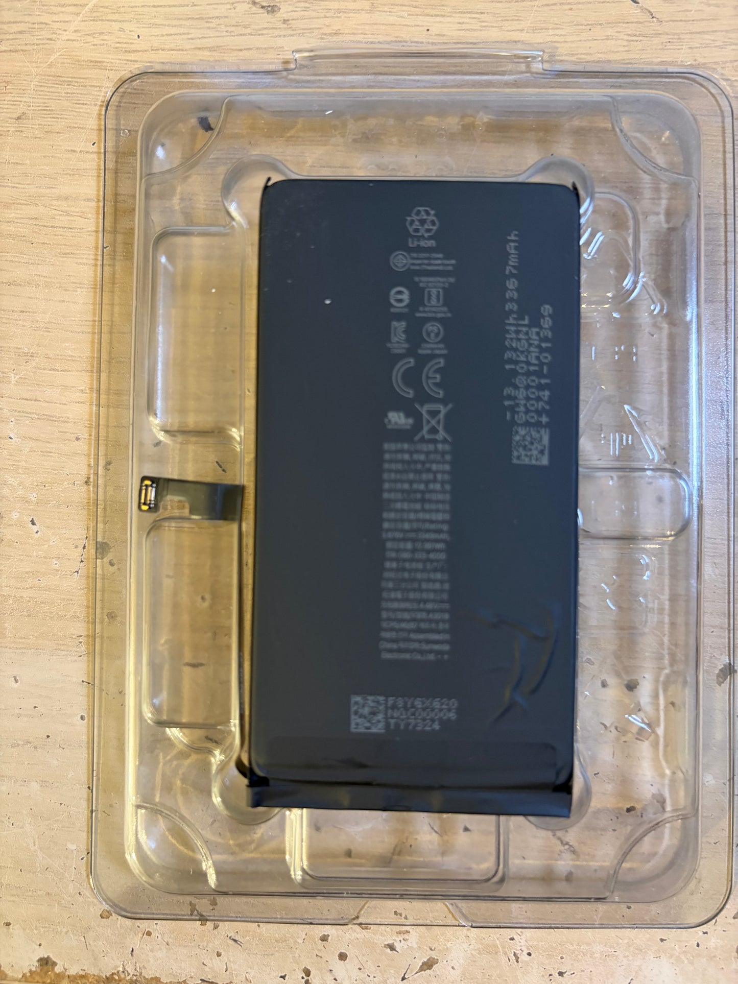 Apple iPhone 15 Battery - GENUINE replacement (84% Health)