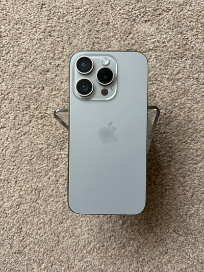 Apple iPhone 15 Pro - Grey - Baseband issue/Faulty.