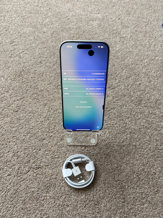 Apple iPhone 17 Pro - Silver - iCloud Locked/Faulty.