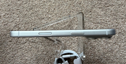 Apple iPhone 17 Pro - Silver - iCloud Locked/Faulty.