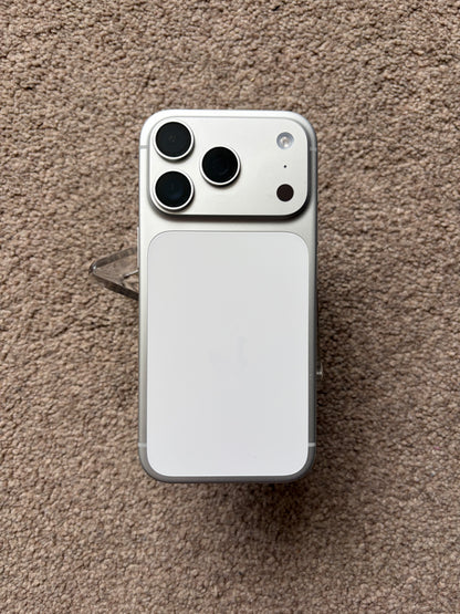 Apple iPhone 17 Pro - Silver - iCloud Locked/Faulty.