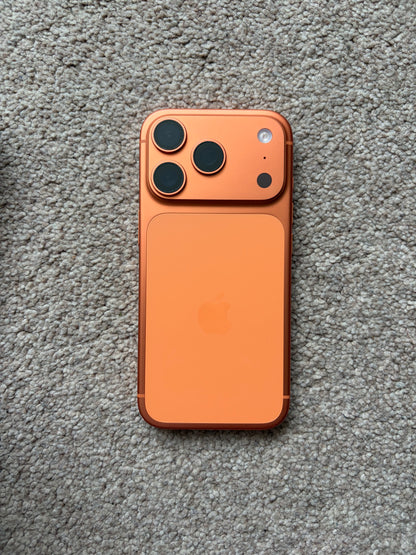 Apple iPhone 17 Pro Cosmic Orange 256gb (Unlocked) MINOR FAULT