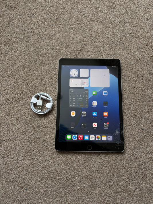 Apple iPad 9th Generation 64gb WiFi - Silver. FAULTY STOCK