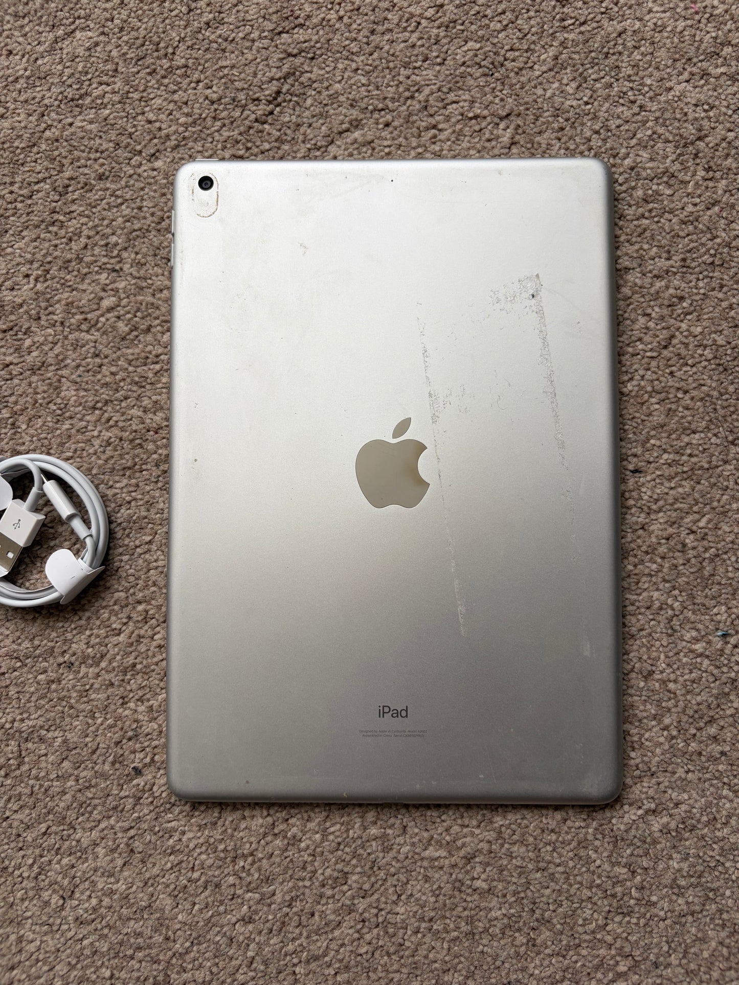 Apple iPad 9th Generation 64gb WiFi - Silver. FAULTY STOCK
