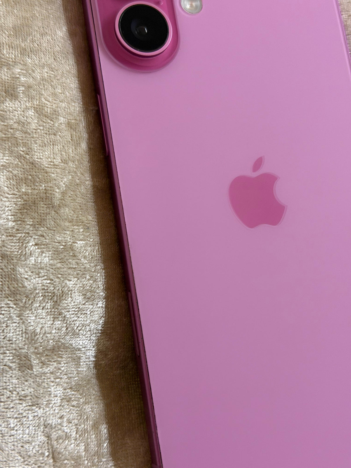 Apple iPhone 16 Plus 128gb Pink (Unlocked) - FAULTY.